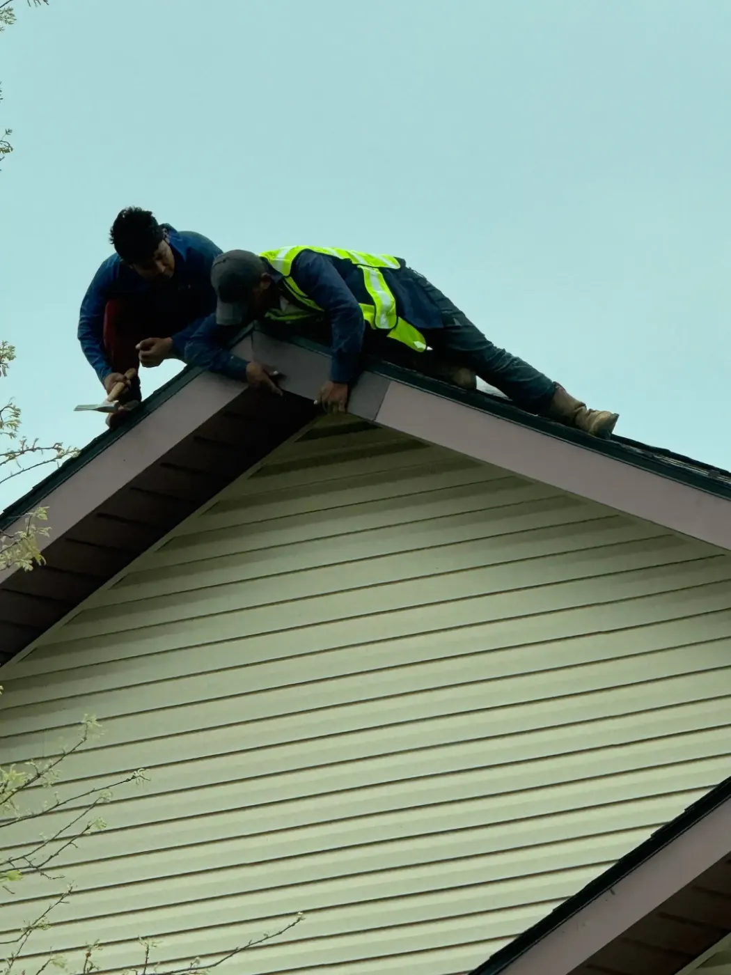Manufacturer-certified roof installation in Cedar Lake